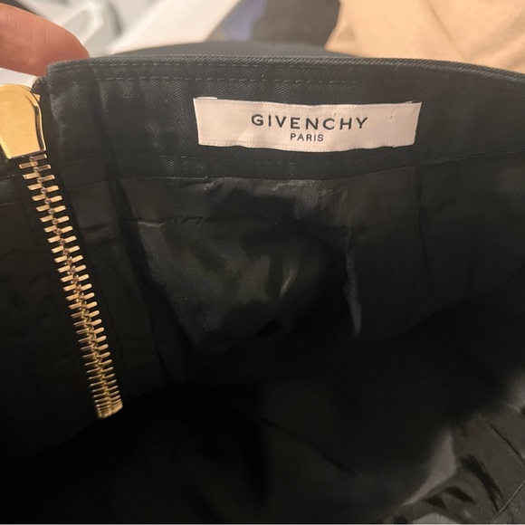 Givenchy mini skirt - Picture 3 of 4